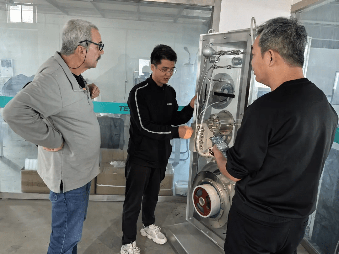 Argentinian Customer Visits Tester Technology for Inspection and Exchange: Domestic Transit Seal Systems Earn High Trust from International Customers