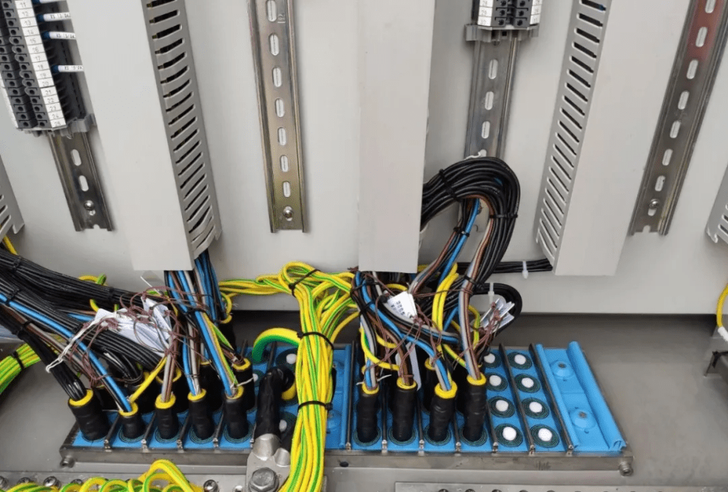 TST SEAL MCT through-hole seal: stable sealing, quick installation, and easy maintenance, solving the pain points of cabinet and equipment sealing